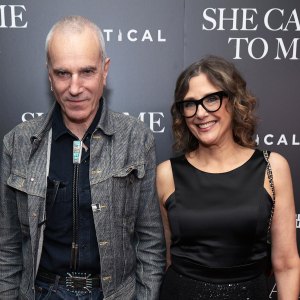 Daniel Day Lewis Family Guide Meet the Oscar Winners Wife Rebecca Miller and 3 Sons