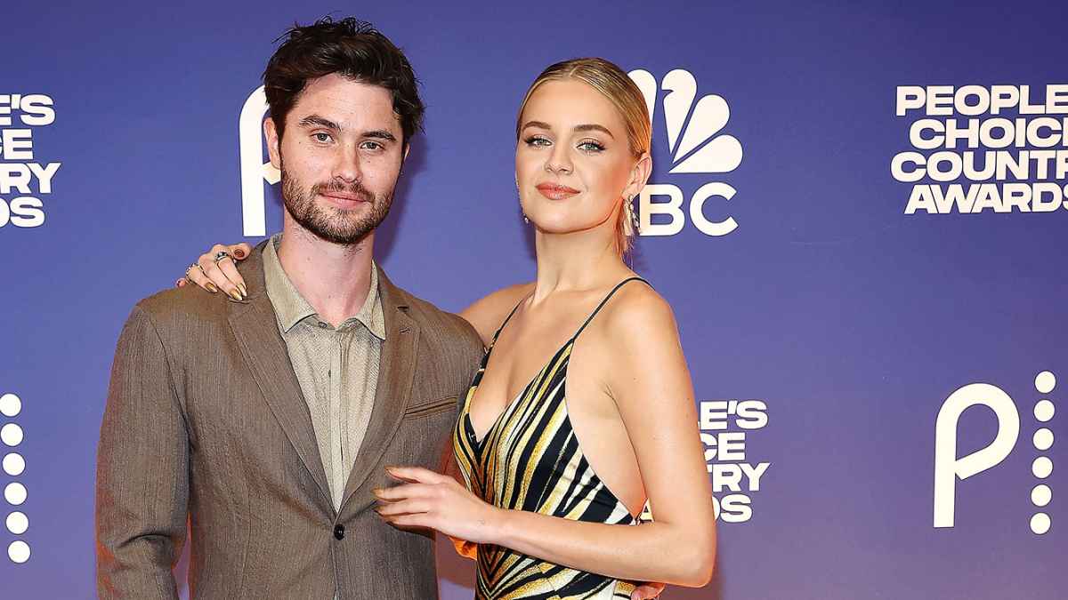 Feature Kelsea Ballerini Reveals Why She Does Not Watch Boyfriend Chase Stokes Outer Banks