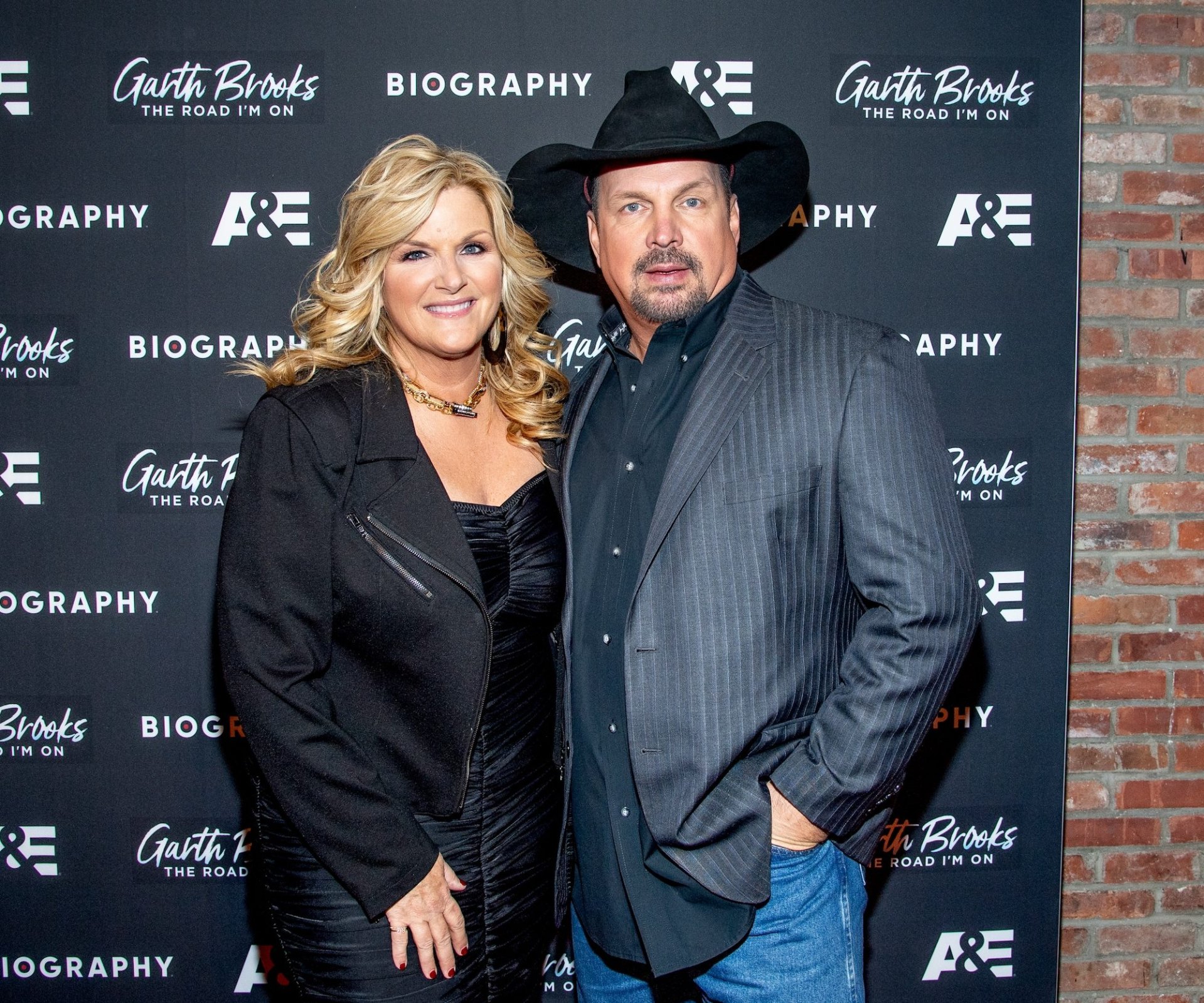 Garth Brooks Wanted Threesome With Trisha Yearwood, Accuser Claims | Us