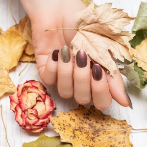 nails