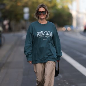 Graphic Sweatshirts