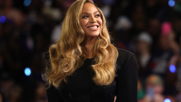 Beyonce Black Pumps