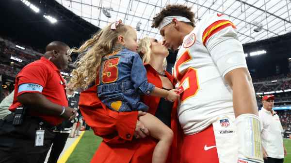 Kansas City Chiefs v Las Vegas Raiders