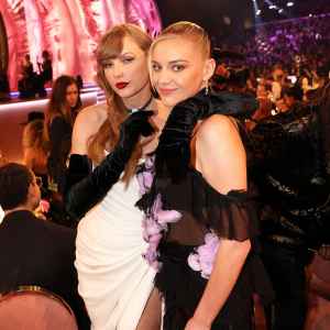 Kelsea Ballerini Shares Taylor Swifts Career Advice Become Undeniable