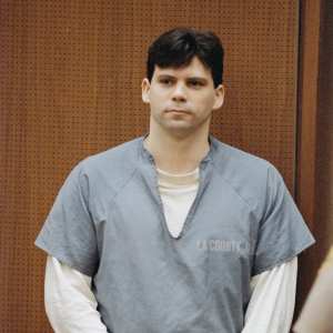 Lyle Menendez and Wife Rebecca Sneed s Relationship Timeline From Friends to Unconventional Marriage 430