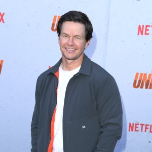 Mark Wahlberg Showers Naked