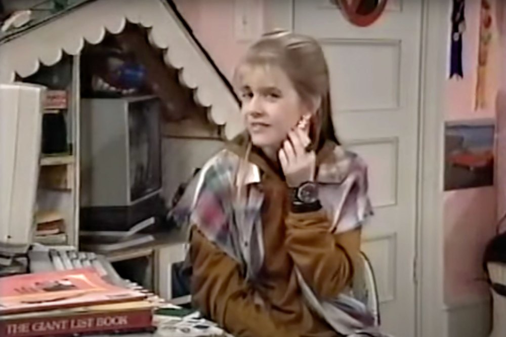 Melissa Joan Hart Still Has Some of Her Wardrobe From Clarissa Explains it All 2