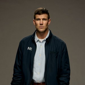 NCIS Austin Stowell Says He s Single But in a Relationship with a TV Show as He Takes on Young Gibbs Role