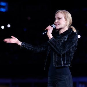 Nicole Kidman Joins Husband Keith Urban On Stage at Benefit Concert to Celebrate His Birthday
