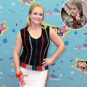 Promo Melissa Joan Hart Still Has Some of Her Wardrobe From Clarissa Explains it All