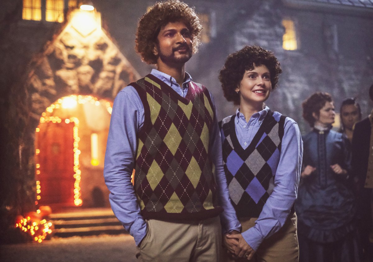 tv-couples-wearing-matching-halloween-costumes-abbott-elementary-more