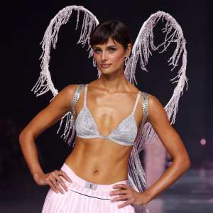 Taylor Hill Reflects on Her Past Victoria s Secret Fashion Shows and Viral Wedding Makeup Best Version of Myself