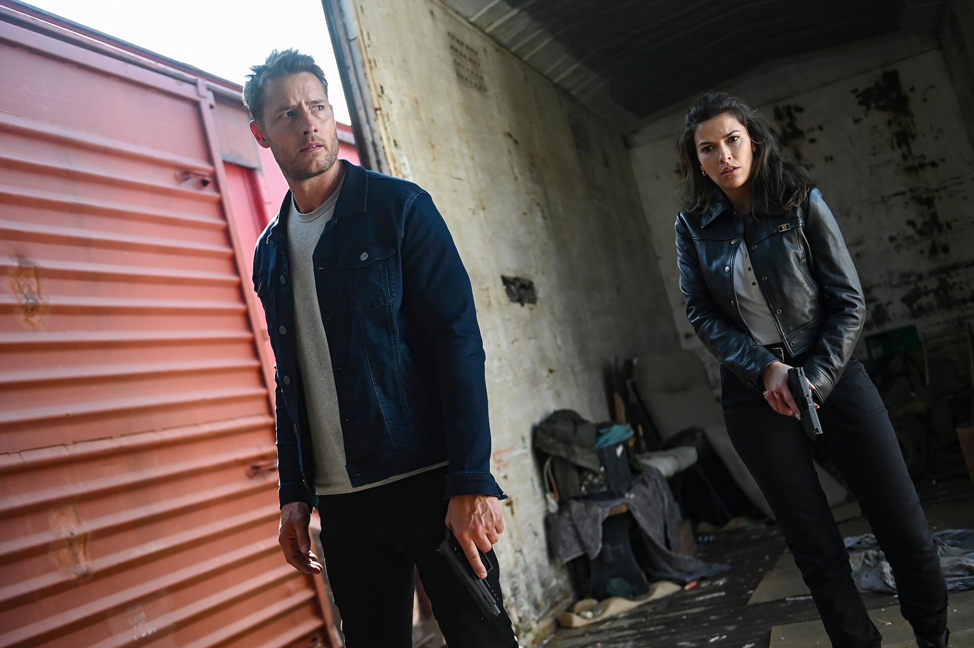 See Justin Hartley Reunite With Wife Sofia Pernas on Tracker Season 2 ...