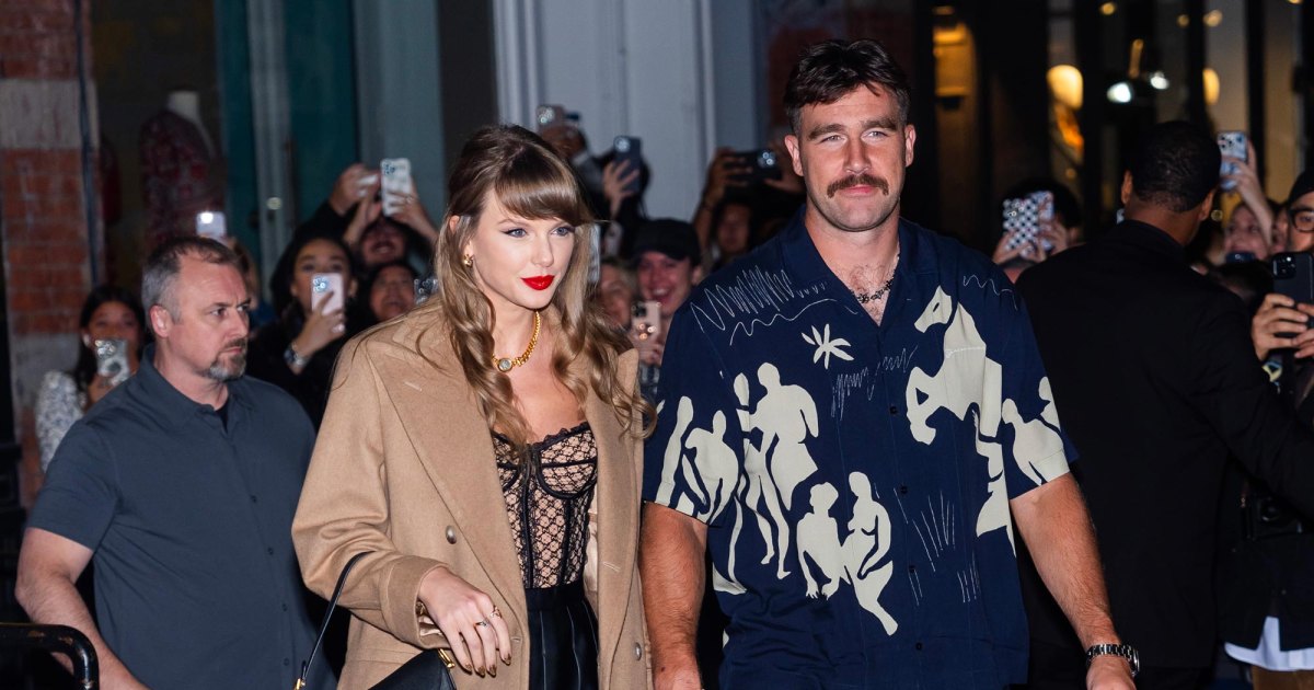 Adorable Cartoons of Travis Kelce, Taylor Swift Canoodle in Christmas Promo Adorable Cartoons of Travis Kelce, Taylor Swift Canoodle in Christmas Promo