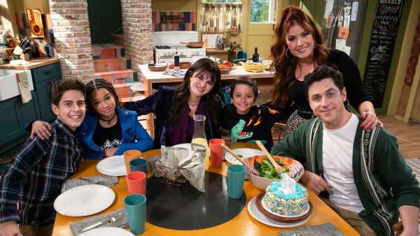 What Advice Selena Gomez David Henrie Gave the New Wizards Cast