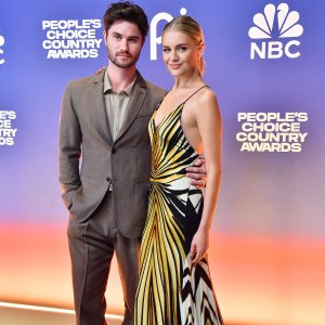 Chase Stokes Kelsea Ballerini