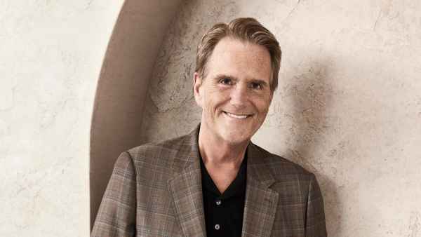 Golden Bachelorettes Michael Explains Why He Revealed Cancer Diagnosis at Men Tell All