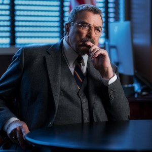 Blue Bloods Series Finale Everything to Know Reagans Attends Funeral Eddie Is Hospitalized More 726 741