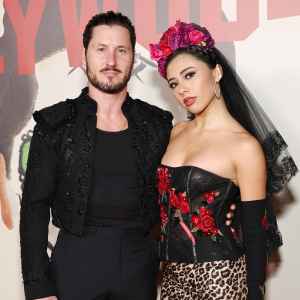 DWTS Season 32 Champs Xochitl Gomez and Val Chmerkovskiy Reunite During Season 33 Finale: Clip