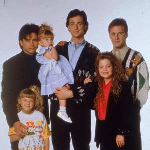 Dave Coulier Told Full House Costars About His Cancer Diagnosis in a Group Text 0170