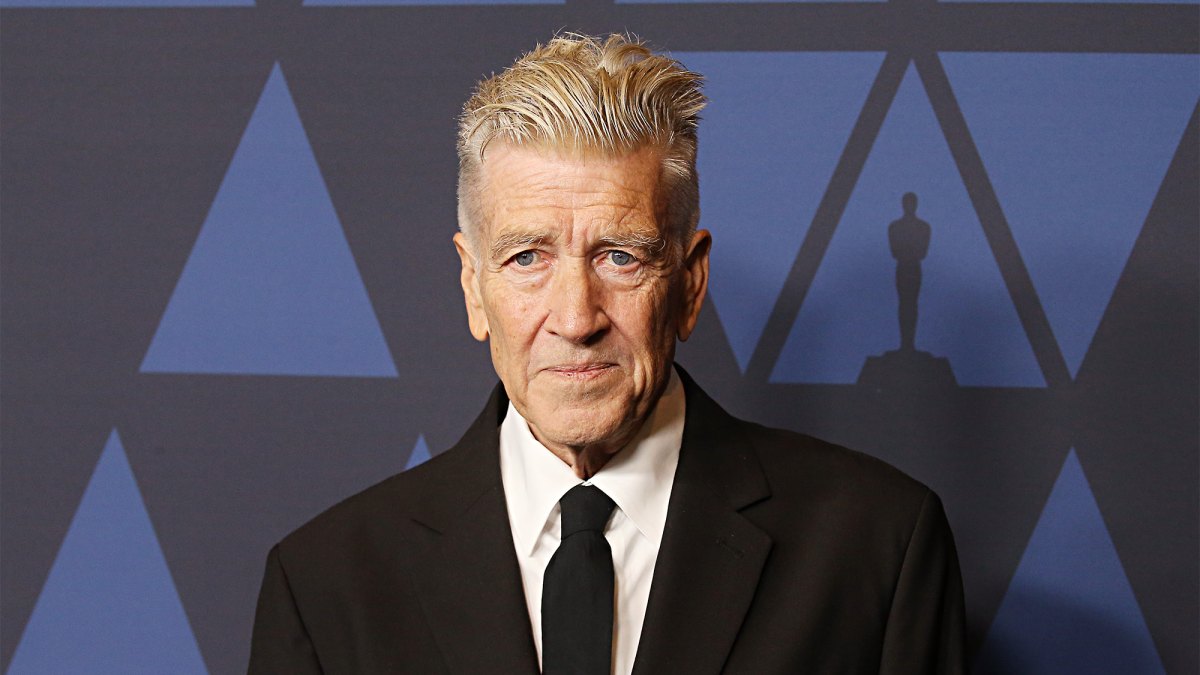 david lynch cigarettes quote David Lynch didn't breathe oxygen when he walked? Is he stupid? : r/okbuddycinephile david lynch cigarettes quote At