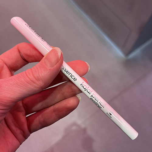 essence Kajal Pencil