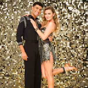 Ezra Soza Facetimes Anna Delvey During Espresso at Sabrina Carpenter Concert to Reminisce on DWTS