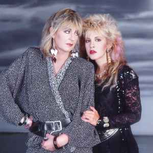 Fleetwood Mac Christine McVie Admitted to Feeling Jealous of Stevie Nicks