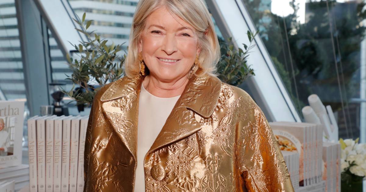 This $18 Collagen Mask Is One of Martha Stewart’s Skincare Staples This $18 Collagen Mask Is One of Martha Stewart’s Skincare Staples