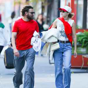 Gigi Hadid Shows Off Cute New Arm Candy And It s Not Bradley Cooper