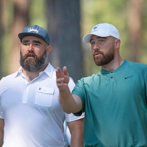 Jason and Travis Explain What Qualifies Them to Give Relationship Advice