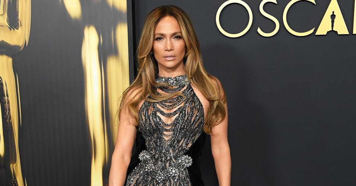 Jennifer Lopez Is Fashionably Thriving: See Her Newly Single Style Wins Jennifer Lopez Is Fashionably Thriving: See Her Newly Single Style Wins