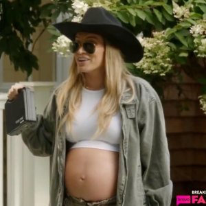 Lindsay Hubbard Puts Summer House Costars to Pregnancy Test in 1st Look at Season 9