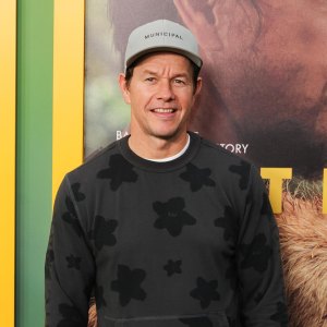 Mark Wahlberg s Las Vegas Restaurant Is Open for Business After Fire Nearly 2 Months After Opening 727