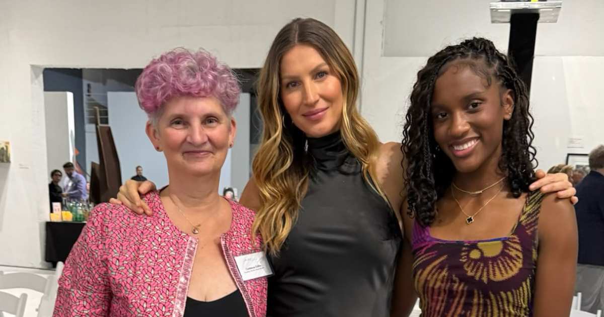 Gisele Bundchen Displays Baby Bump in Her 1st Post Since Pregnancy News Gisele Bundchen Displays Baby Bump in Her 1st Post Since Pregnancy News