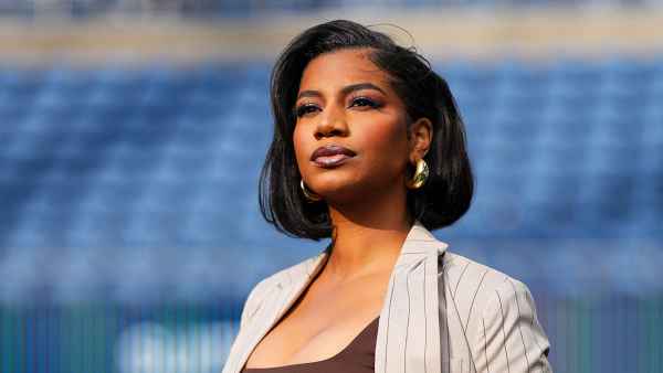 Sideline Reporter Taylor Rooks Dishes on Her Viral Gameday Fits