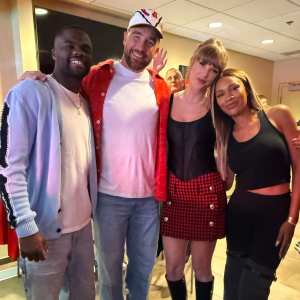 Taylor Swift and Travis Kelce Pose for Pics After Chiefs Win