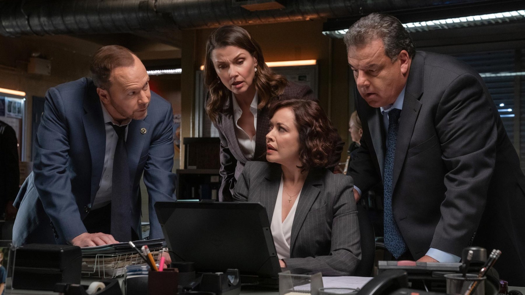 CBS Fall Schedule for New, Returning TV Shows: From Tracker to Fire ...