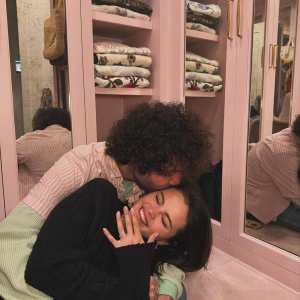 Benny Blanco Helped Design Selena Gomezs Engagement Ring