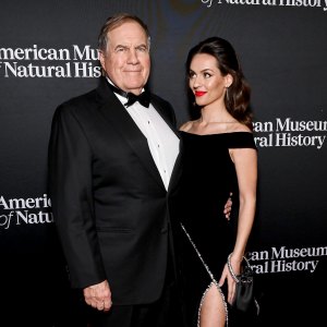 Bill Belichick Can t Keep Eyes Open in Selfie From Incredible Night With Girlfriend Jordon Hudson