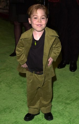 Young Grinch Actor Died 2 Years After Film's 2000 Release Us Weekly