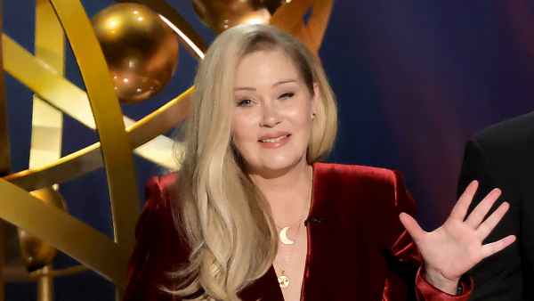 Christina Applegate Recalls Unknowingly Experiencing MS Symptoms While Shooting ‘Dead To Me’ Pilot