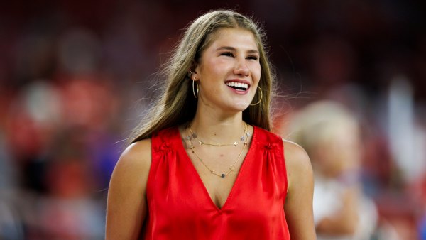 Taylor Swift Sent ‘Eras Tour’ Books With Handwritten Notes to Chiefs Heiresses Ava and Gracie Hunt