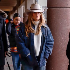 Jennifer Lopez Is Cowgirl Chic on Aspen Trip