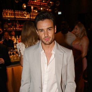 Liam Payne s Friend Blames Argentina Hotel for Singer s Death Amid Abandonment Charges