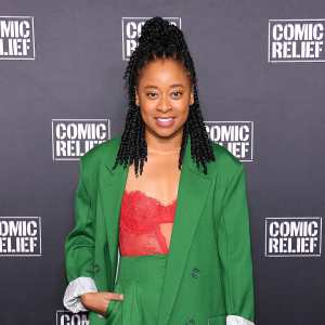 Phoebe Robinson on How She Builds Social Media Community