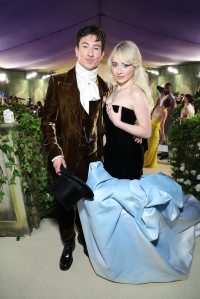 Sabrina Carpenter Says Plenty of Fish in the Sea Idiom Is a Big Fat Lie After Barry Keoghan Split 391