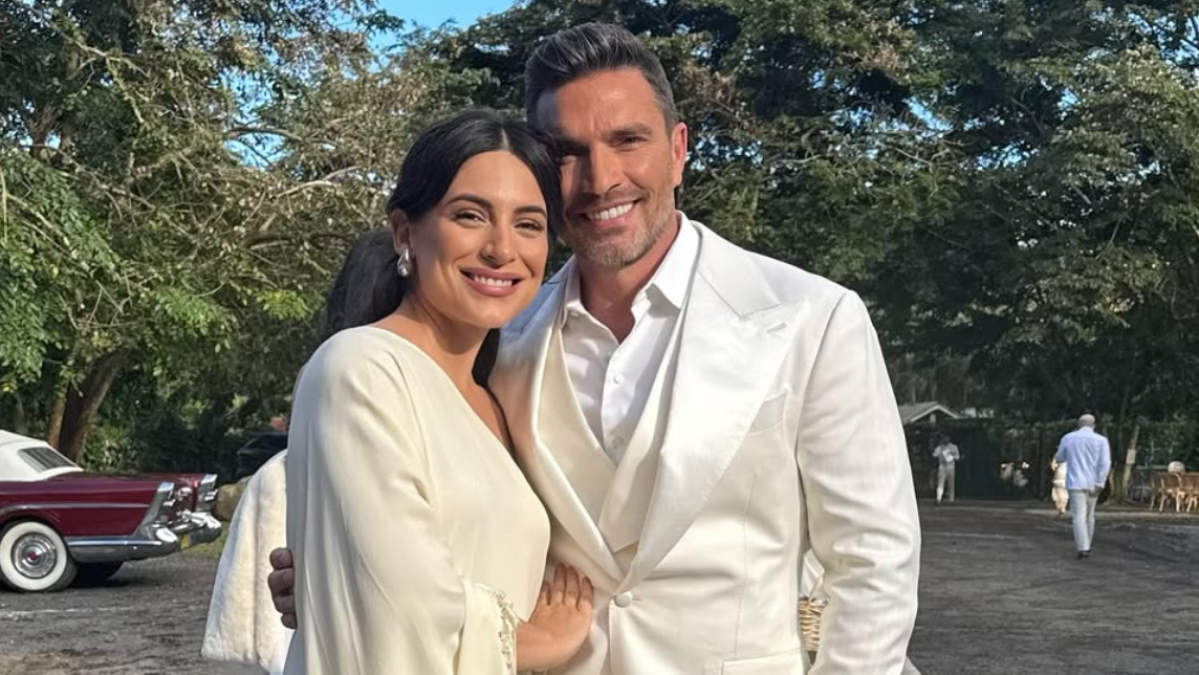 Ana Brenda Contreras y Julián Gil