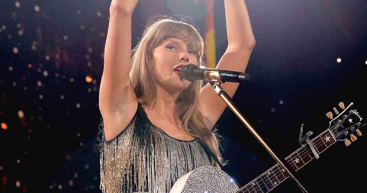Taylor Swift Repeats Outfits During 2nd Vancouver Concert: More Highlights Taylor Swift Repeats Outfits During 2nd Vancouver Concert: More Highlights