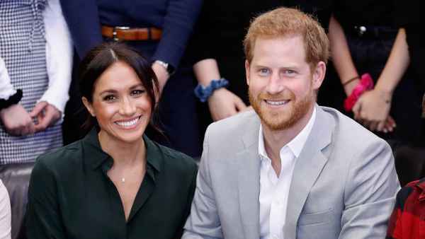 Us Weekly s 5 Hot Stories Prince Harry and Meghan Markle s Holiday Card Yellowstone Finale